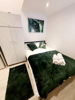 Studio to rent, Harrow HA2