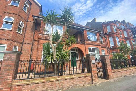 2 bedroom ground floor flat to rent, Viking Court, Cliftonville Avenue, Margate