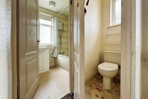 105 Broad Avenue, Leicester, LE5 4PT