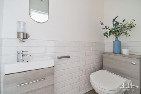 52 Beverley Gardens, Hornchurch, RM11 3NX
