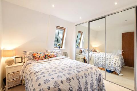 1 bedroom flat for sale, College Terrace, Bow, London, E3