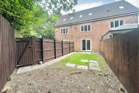 3 bedroom townhouse for sale, Calderbeck Way, Manchester, M22 4UY