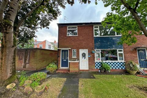 2 bedroom apartment for sale, Flixton Road, Flixton, Manchester, M41