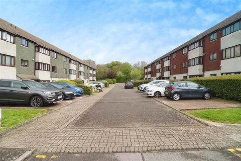 2 bedroom apartment for sale, Teviot Avenue, Aveley, South Ockendon