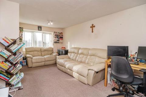 2 bedroom flat for sale, Brimfield Road, Purfleet