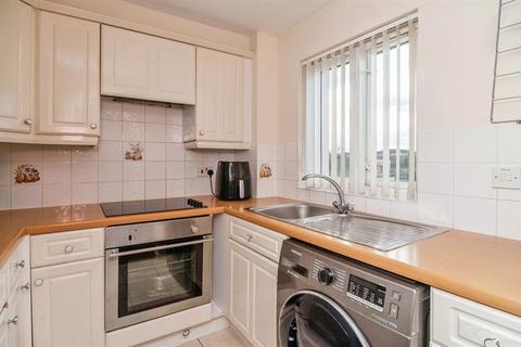 2 bedroom flat for sale, Brimfield Road, Purfleet