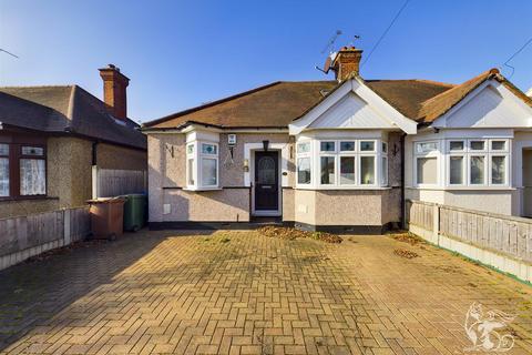 3 bedroom semi-detached bungalow for sale, Crowstone Road, Grays