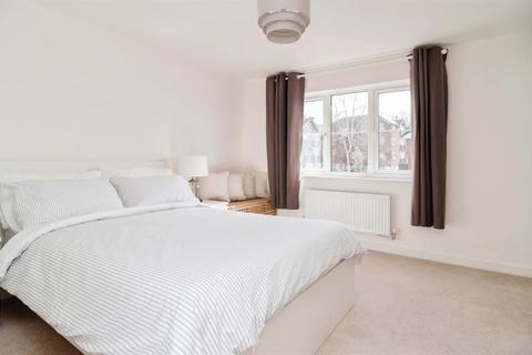2 bedroom terraced house for sale, Treetops Close, Grays