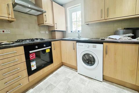 2 bedroom flat to rent, Plymouth Road, Chafford Hundred