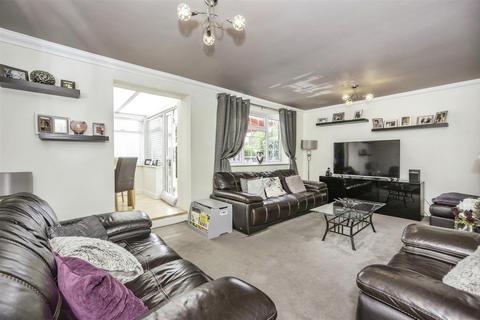 3 bedroom terraced house for sale, Fieldway, Stifford Clays, Grays