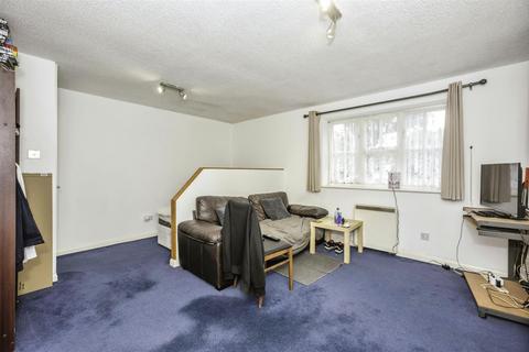 Studio for sale, Dudley Close, Chafford Hundred, Grays