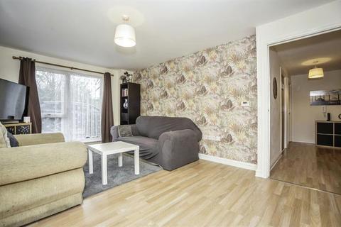 2 bedroom flat for sale, The Chase, Grays