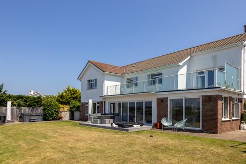 5 bedroom detached house to rent, Le Clos De Malershe, St. Helier, Jersey