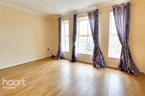 4 bedroom semi-detached house for sale, Bradfords Close, Chatham