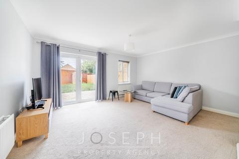 8 Marbled White Drive, Pinewood, Ipswich, IP8 3TL