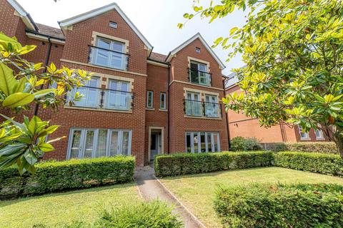 2 bedroom apartment for sale, Bellflower Mews, Canterbury, CT1