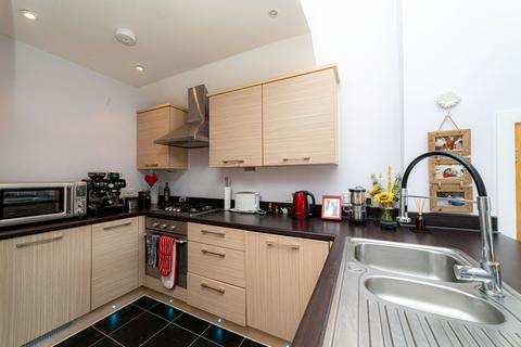 2 bedroom apartment for sale, Bellflower Mews, Canterbury, CT1