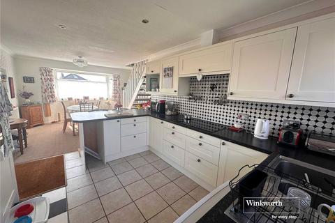 3 bedroom bungalow for sale, Keysworth Avenue, Barton on Sea, New Milton, Hampshire, BH25