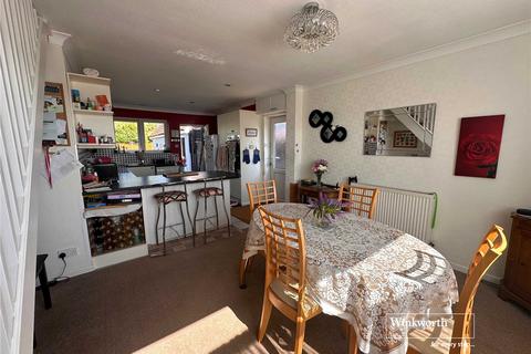 3 bedroom bungalow for sale, Keysworth Avenue, Barton on Sea, New Milton, Hampshire, BH25