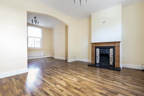 3 bedroom end of terrace house for sale, Lynton Road, London