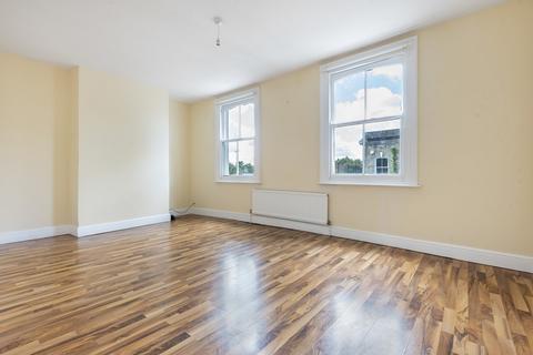 3 bedroom end of terrace house for sale, Lynton Road, London