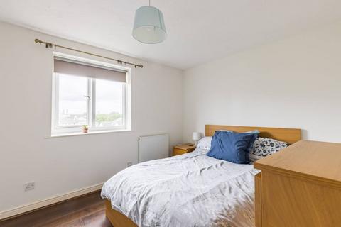 2 bedroom flat for sale, Ferguson Close, Isle Of Dogs, London, E14