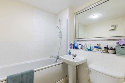 60 Ferguson Close, London, E14 3SH