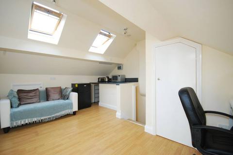 3 bedroom maisonette for sale, Kerbey Street, Poplar, London, E14