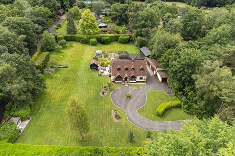 4 bedroom detached house for sale, Cuttinglye Road, Crawley RH10