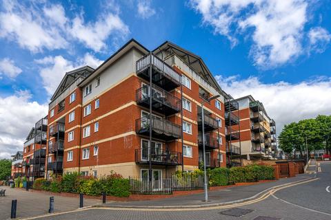 2 bedroom apartment for sale, Penn Place, Northway, RICKMANSWORTH, WD3