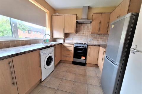 2 bedroom flat to rent, Harvey Clough Road, Norton Lees