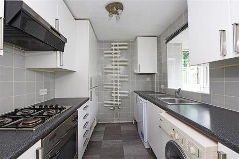 2 bedroom end of terrace house to rent, Standen Road, Southfields