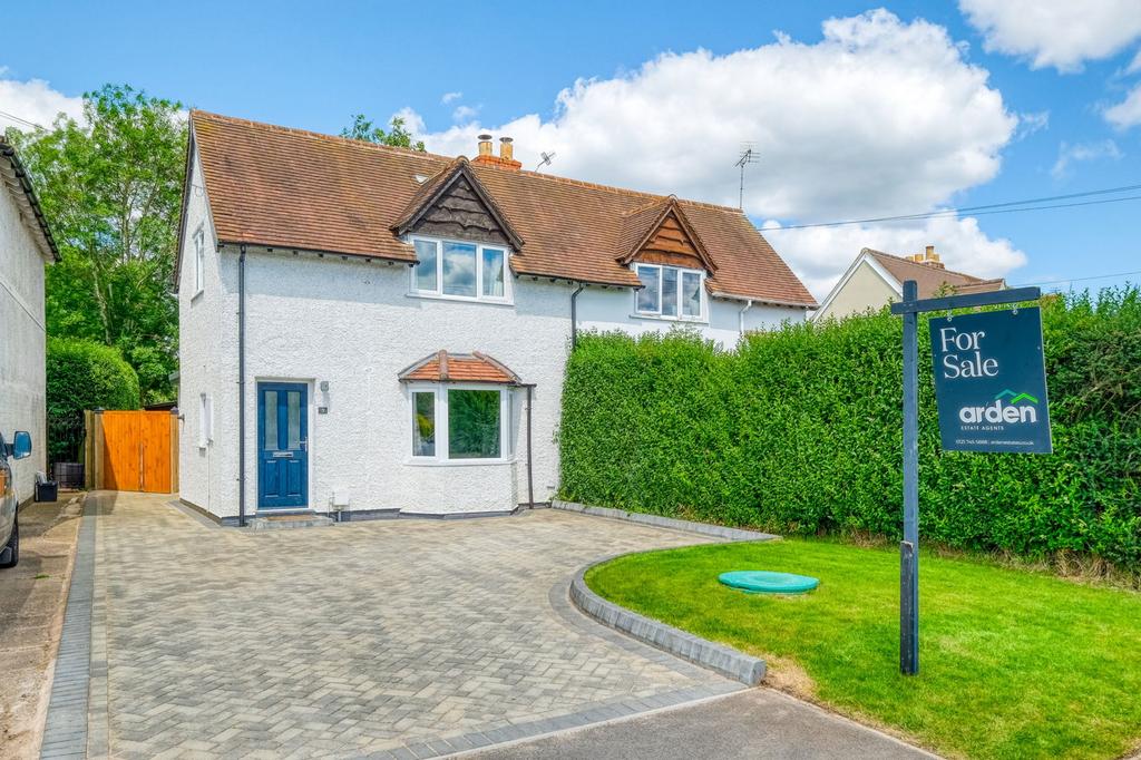 Lane, Hockley Heath... 2 bed semidetached house for sale £