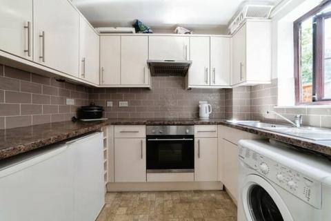 2 bedroom ground floor maisonette for sale, Cascade Road, Buckhurst Hill, Essex