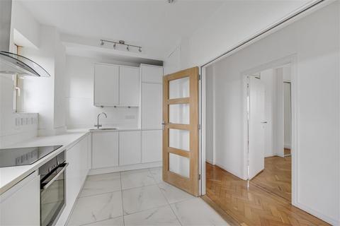 2 bedroom flat for sale, Upper Richmond Road, SW15