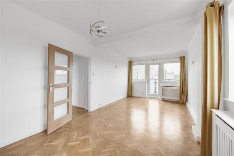 2 bedroom flat for sale, Upper Richmond Road, SW15