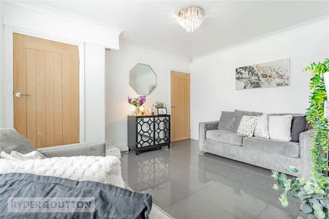 8 Williams Crescent, Chadderton, Oldham, OL9 8BJ