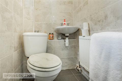 8 Williams Crescent, Chadderton, Oldham, OL9 8BJ