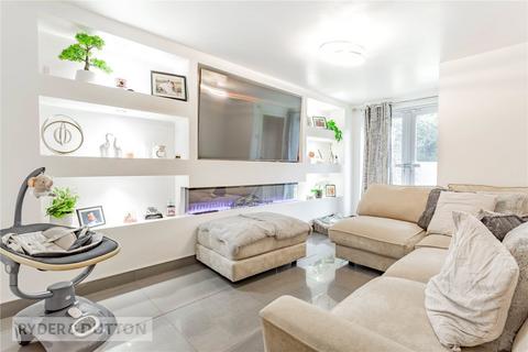 8 Williams Crescent, Chadderton, Oldham, OL9 8BJ