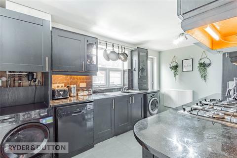 8 Williams Crescent, Chadderton, Oldham, OL9 8BJ