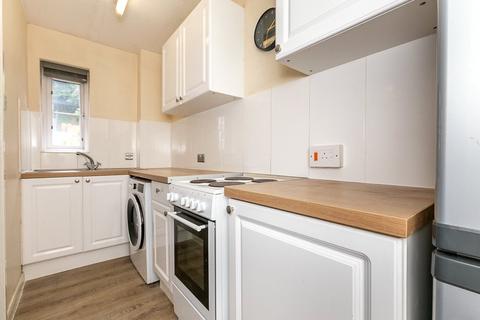 1 bedroom apartment for sale, Garlands Road, REDHILL, Surrey, RH1