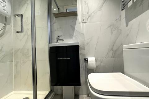 Studio to rent, Pentonville Road, Kings Cross, N1