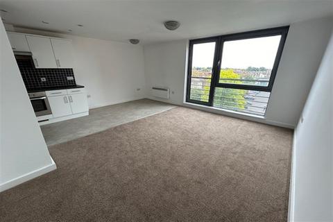 2 bedroom flat to rent, 2 bedroom Top Floor Flat in Southend on Sea