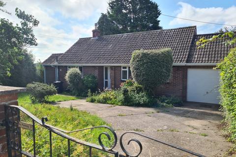 3 bedroom bungalow to rent, Sedgemoor Road, Woolavington, Bridgwater, TA7