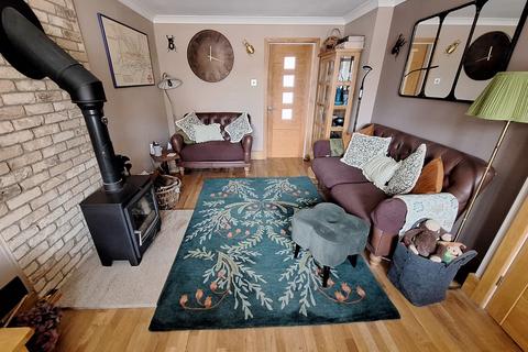 27 Troon Gardens, Luton, LU2 7GB