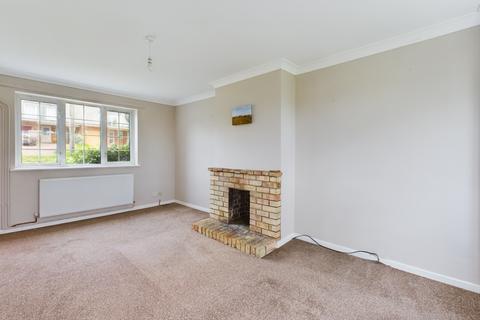 3 bedroom end of terrace house to rent, Church End, Western Colville