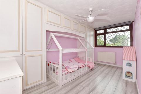 34 Cedar Avenue, Wickford, SS12 9DU