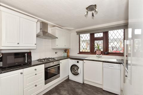 34 Cedar Avenue, Wickford, SS12 9DU