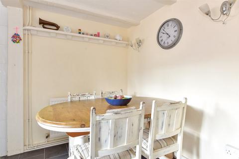 34 Cedar Avenue, Wickford, SS12 9DU