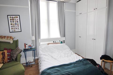 2 bedroom flat to rent, Blenheim Rd, Bristol,